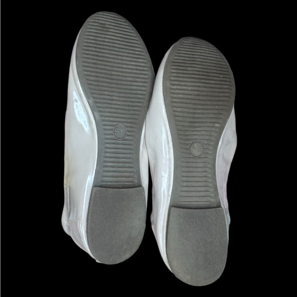 Blush flats - Picture 2 of 7